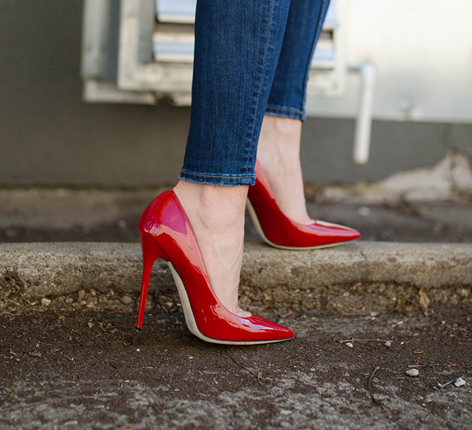Holiday Red Pumps and a Cozy Gift Guide! - Jimmy Choos & Tennis Shoes